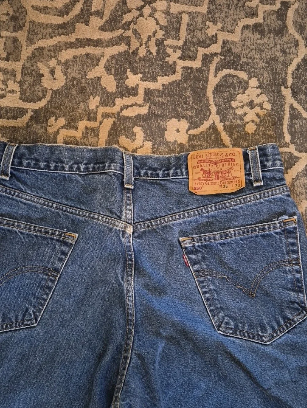 Vintage Levi's Men's Dark Blue Relaxed Straight Jeans W34xL30